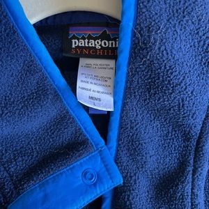 Patagonia Synchilla - mens large - red and blue